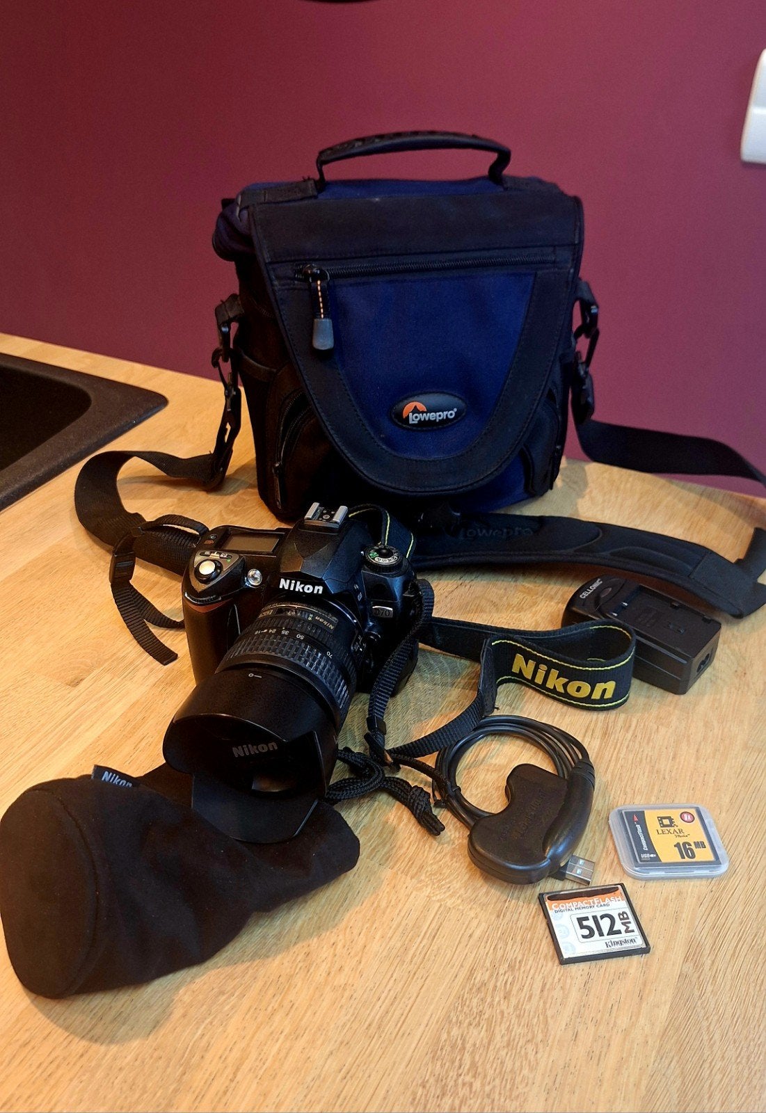 Appareil photo Nikon D70 – Prêt à l'emploi + Objectif + Saco, TV, Hi-fi & Vidéo, Enlèvement, Utilisé