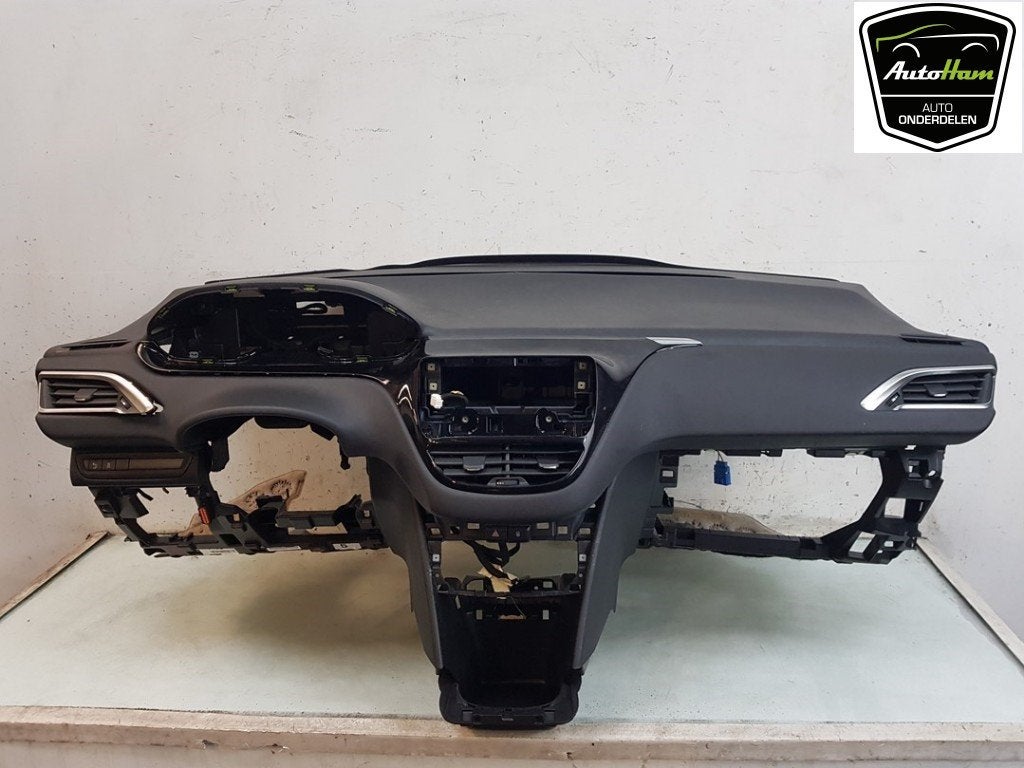 ENSEMBLE AIRBAG + TABLEAU DE BORD 208 I (CA / CC / CK / CL), Kontakt-peugeot@peugeot.com, Utilisé, Peugeot Deutschland GmbH, Bahnhofsplatz
65423  Rüsselsheim, DE