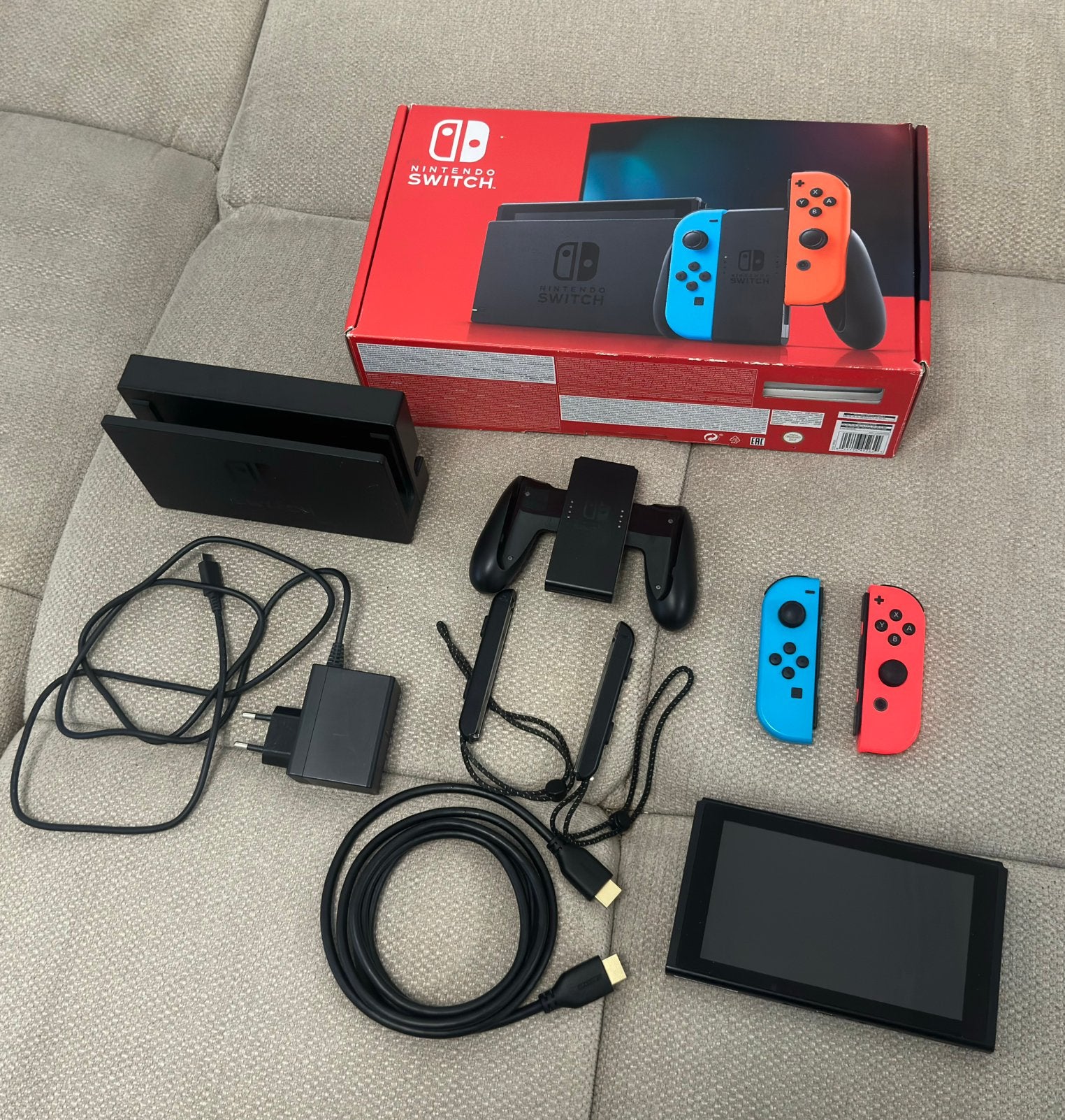 Sous garantie Nintendo switch V2 en parfait état, Ophalen, Zo goed als nieuw, Met 2 controllers, Switch 2019 Upgrade