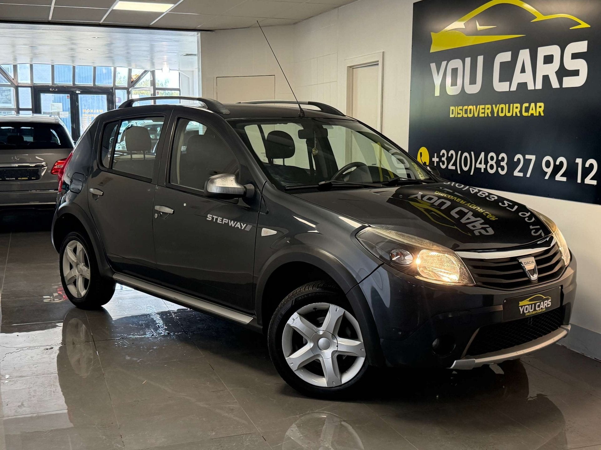 Dacia Sandero Stepway 1.6i Stepway 1 Jaar garantie, Auto's, Dealer onderhouden, Stof, Gebruikt, 4 cilinders