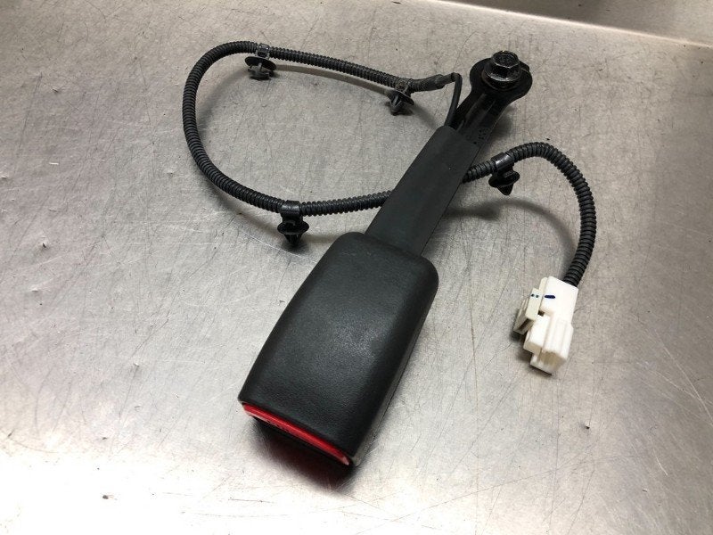 BOUCLE DE CEINTURE DE SECURITE AVANT GAUCHE Kia Venga, Utilisé, Kia