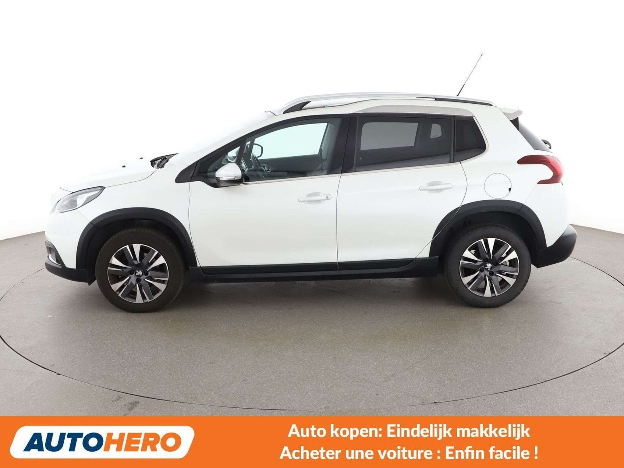 Peugeot 2008 1.2 PureTech Allure (bj 2018), Auto's, Voorwielaandrijving, Gebruikt, 1199 cc, Wit