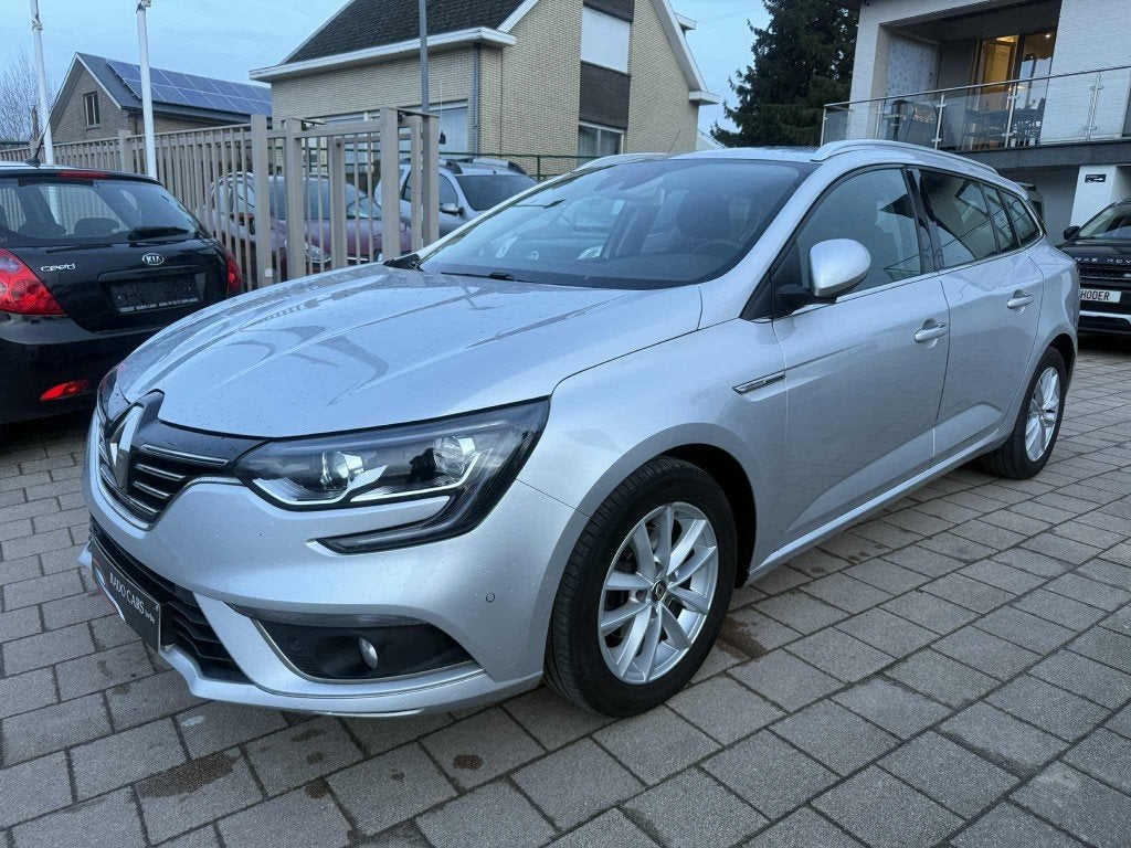 Renault Megane 1.3 benzine van 2019, Auto's, Euro 6, 4 cilinders, Bedrijf, Navigatiesysteem