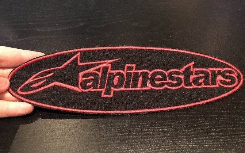 Écusson Alpinestars (grand), rouge, 244 x 71 mm, Enlèvement ou Envoi, Neuf