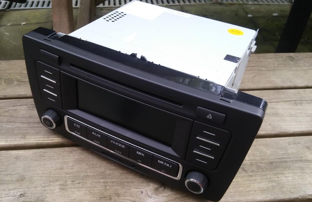 Radio CD speler paneel voor VW Skoda Radio CD speler paneel, Ophalen of Verzenden, Zo goed als nieuw, Bouwradio, Met cd-speler
