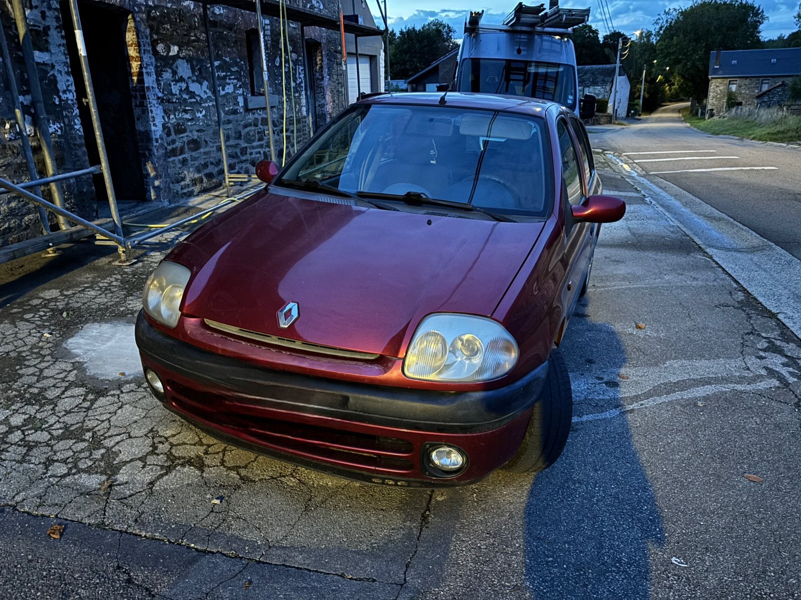 Renault Clio 12s 2001, Autos, Rouge, Achat, Boîte manuelle, 5 portes