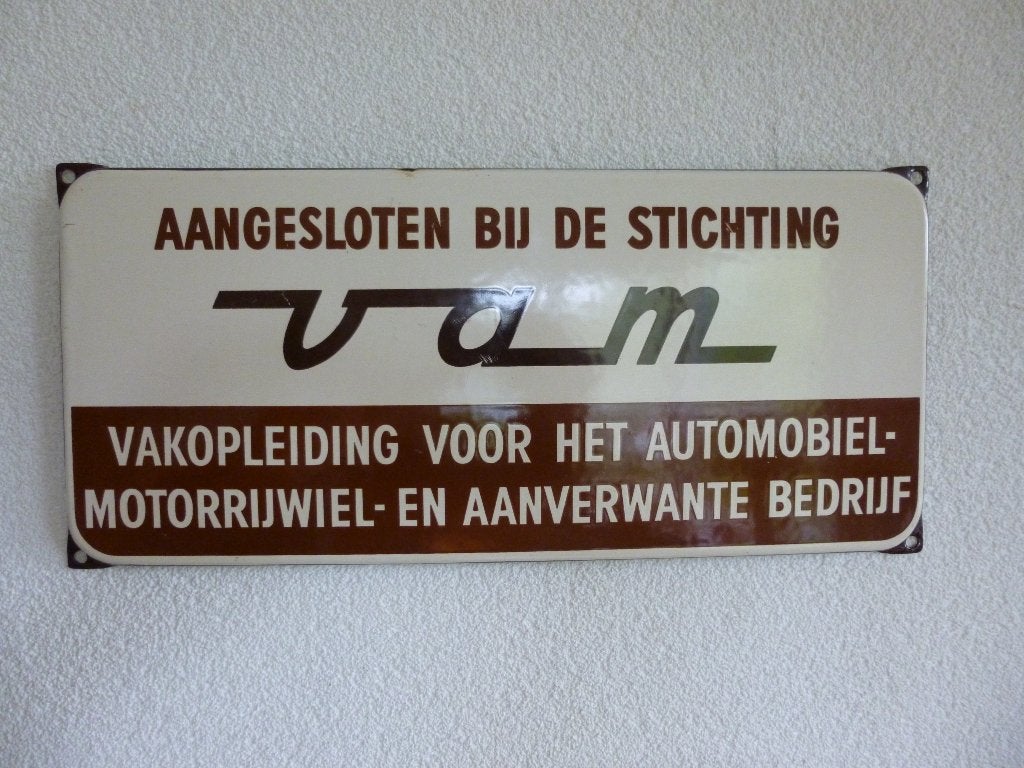 EMAILLE RECLAMEBORD"VAM STICHTING AUTOMOBIELBEDRIJVEN"60'S, Enlèvement ou Envoi, Utilisé, Panneau publicitaire