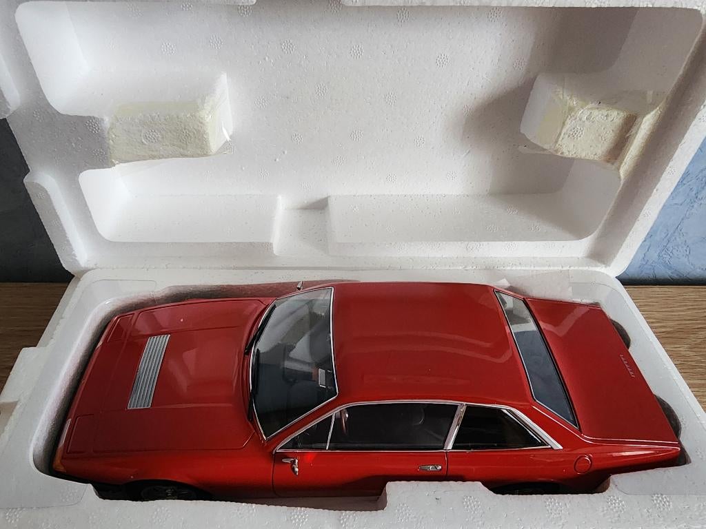 Ferrari 365 GT 2+2 de 1972 1/18, Enlèvement, Neuf, Voiture, Autres marques