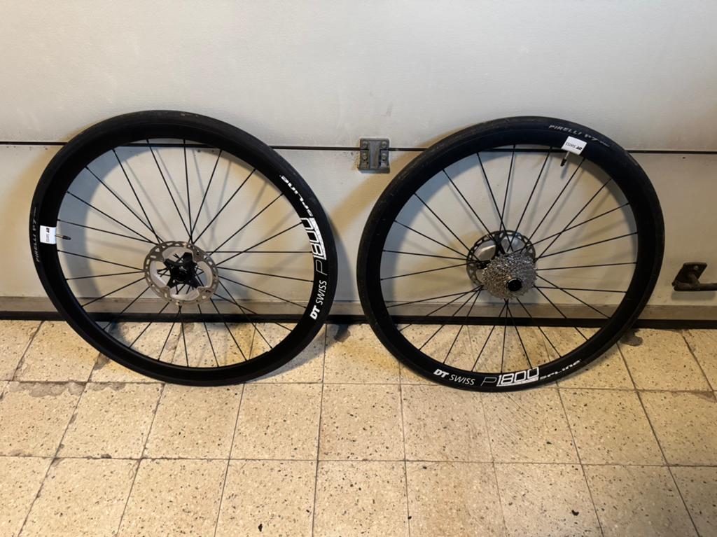 DT Swiss P1800 Spline 32/Pirelli P7 Sport/Shimano RT-MT800, Fietsen en Brommers, Fietsonderdelen, Ophalen, Zo goed als nieuw