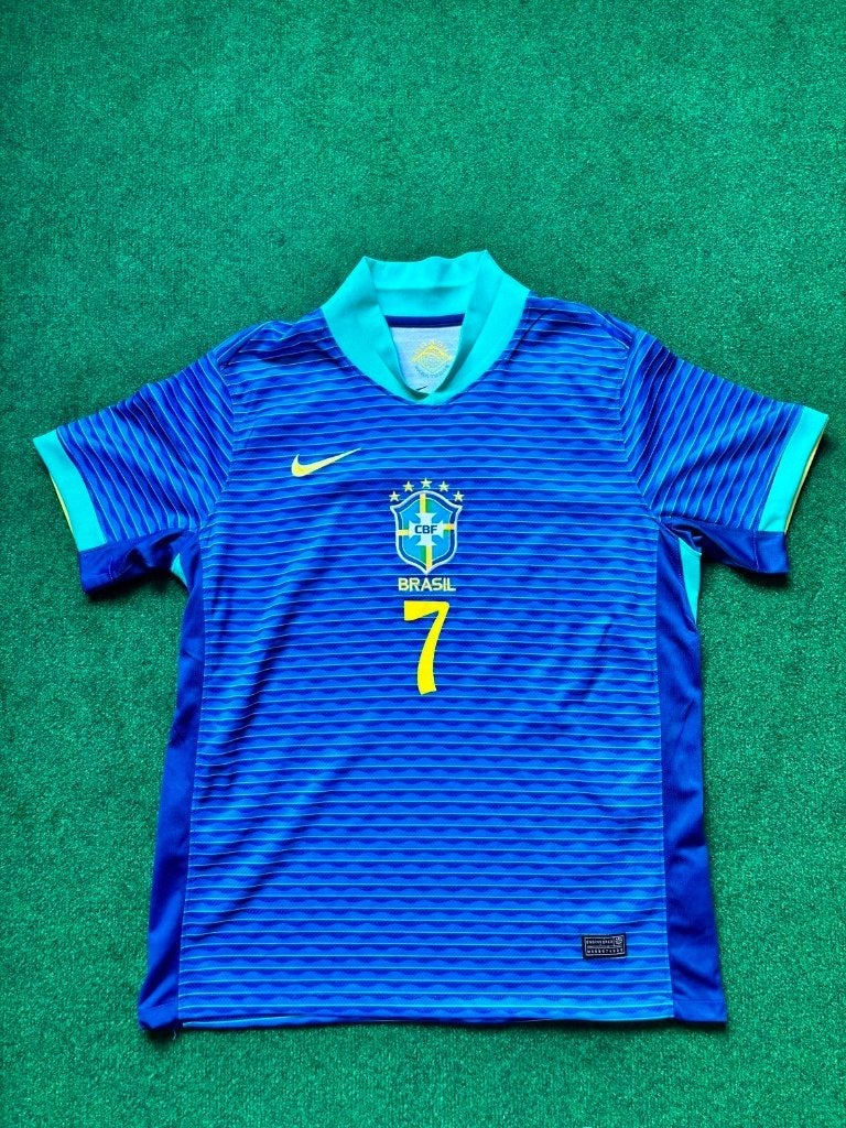 Brazilie Vini Jr. #7 Uitshirt / Voetbalshirt, Sport en Fitness, Voetbal, Zo goed als nieuw, Shirt, Maat L, Ophalen of Verzenden