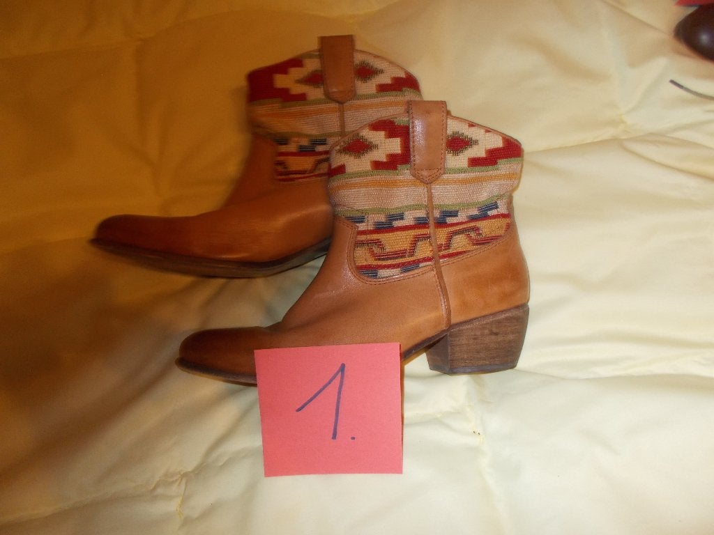 Bottillons (4 paires) pointure 38., Kleding | Dames, Ophalen, Autre, Overige kleuren, Lage of Enkellaarzen