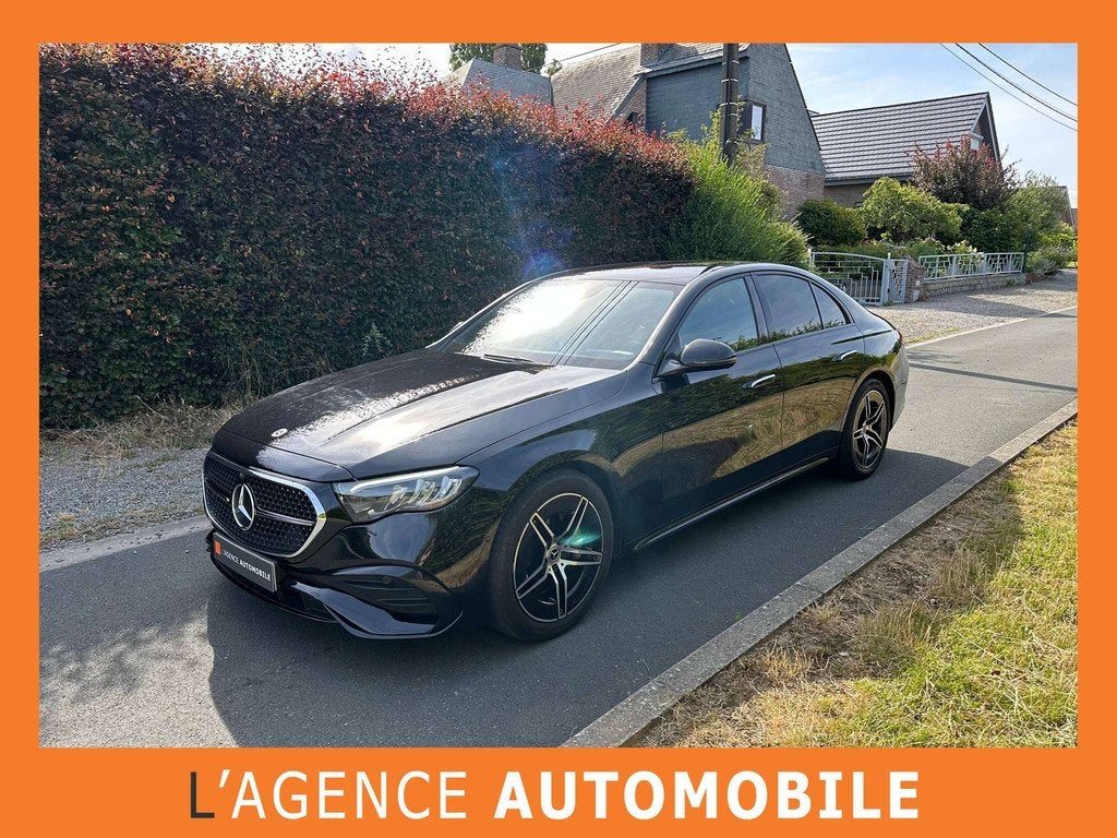Mercedes-Benz E-Klasse E220 d - PACK AMG - GARANTIE 12M - 3a, Auto's, Automaat, Gebruikt, 4 cilinders, Alcantara