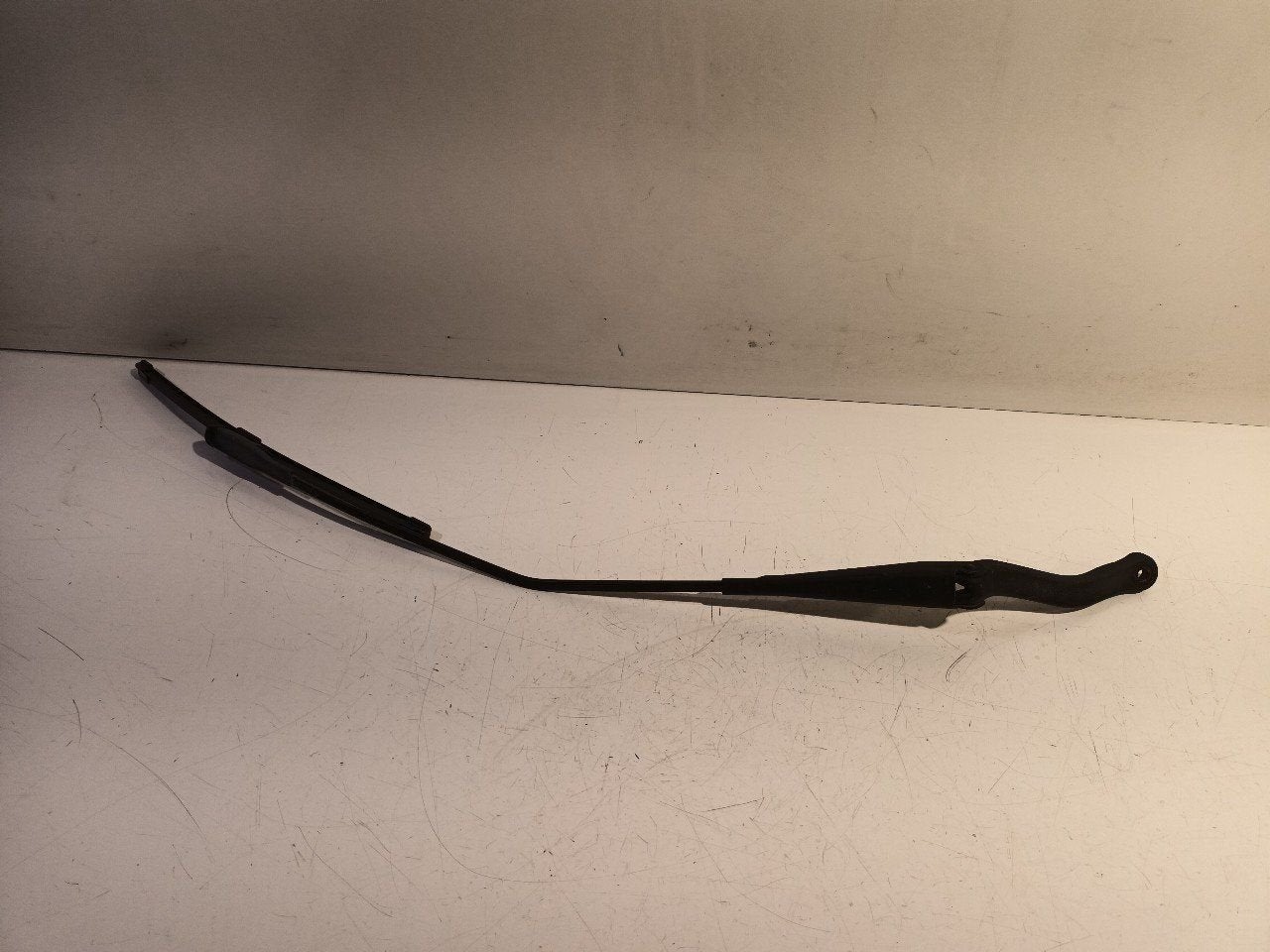 Ruitenwisserarm rechts voor Opel Corsa, Onderdelen@venauto.nl, Van der Ven Autorecycling B.V., Ettenseweg 76, 4706 PB Roosendaal, The Netherlands