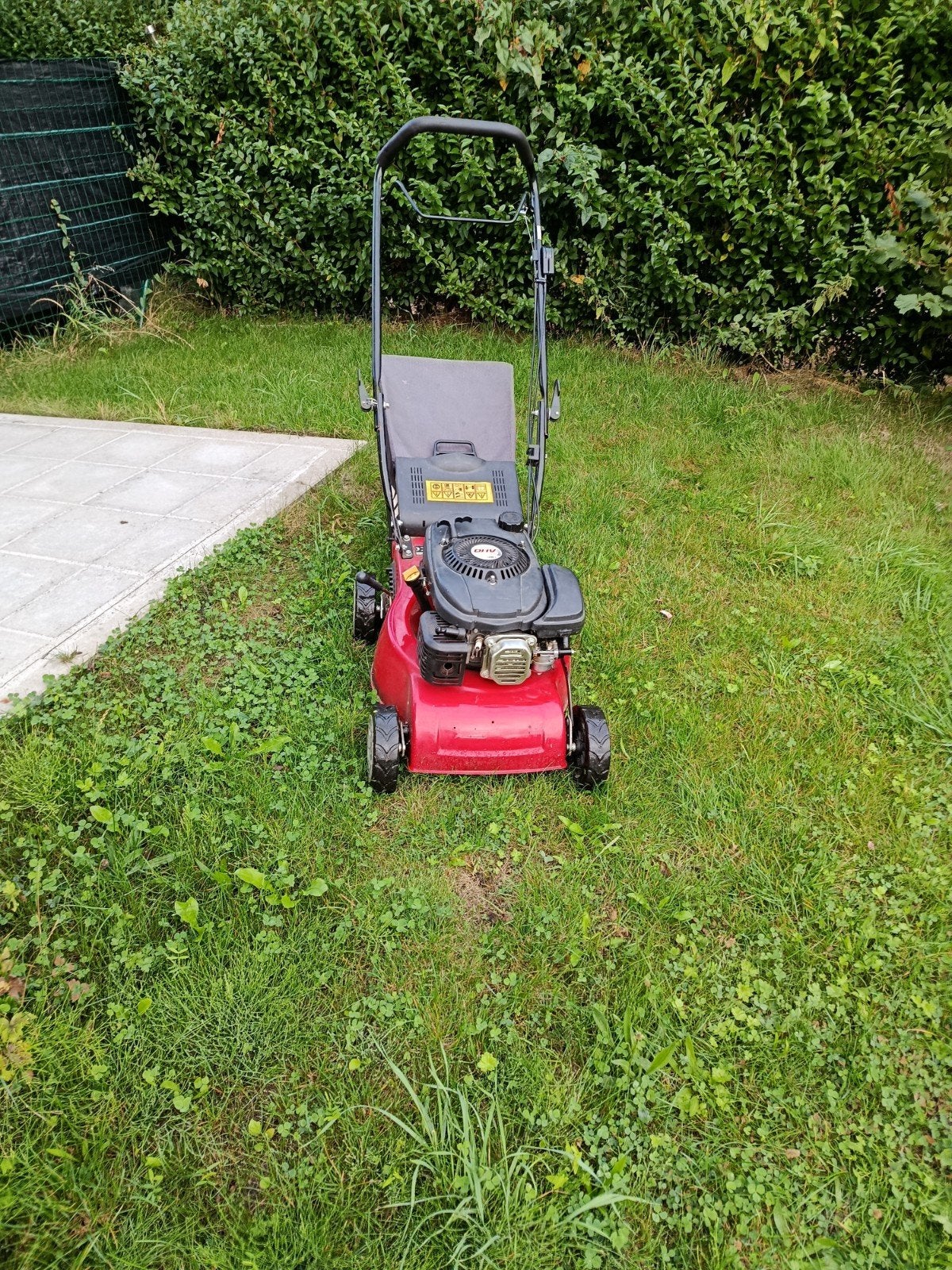 tondeuse thermique.Ohv400/4 stroke   overhead valveCela fonc, Jardin & Terrasse, Tondeuses à gazon, Comme neuf, 40 à 49 cm, Enlèvement