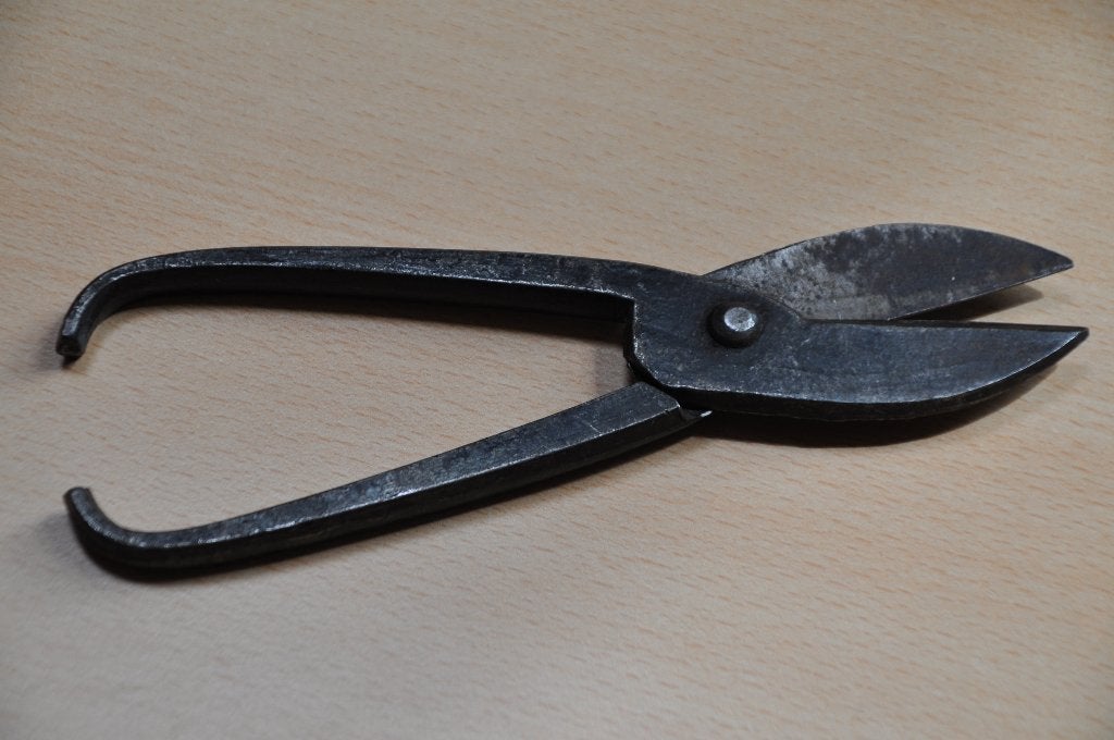 M251. Outil ancien – Petite cisaille de précision (14 cm), Antiquités & Art, Enlèvement ou Envoi