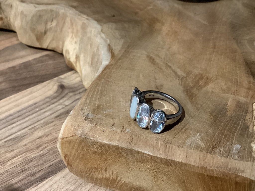 Bague Victoria en argent 18 mm, Bijoux, Sacs & Beauté, Enlèvement ou Envoi, 18 à 19, Comme neuf, Femme