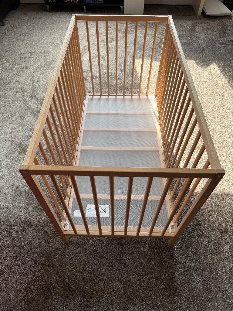 IKEA babybed, Kinderen en Baby's, Kinderkamer | Bedden, Ophalen, Gebruikt, Minder dan 140 cm, Minder dan 70 cm