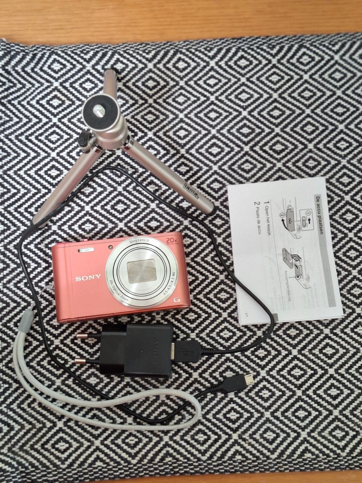 Fototoestel Sony-roze, Audio, Tv en Foto, Ophalen, Geheugenkaart, Zo goed als nieuw, Compactcamera