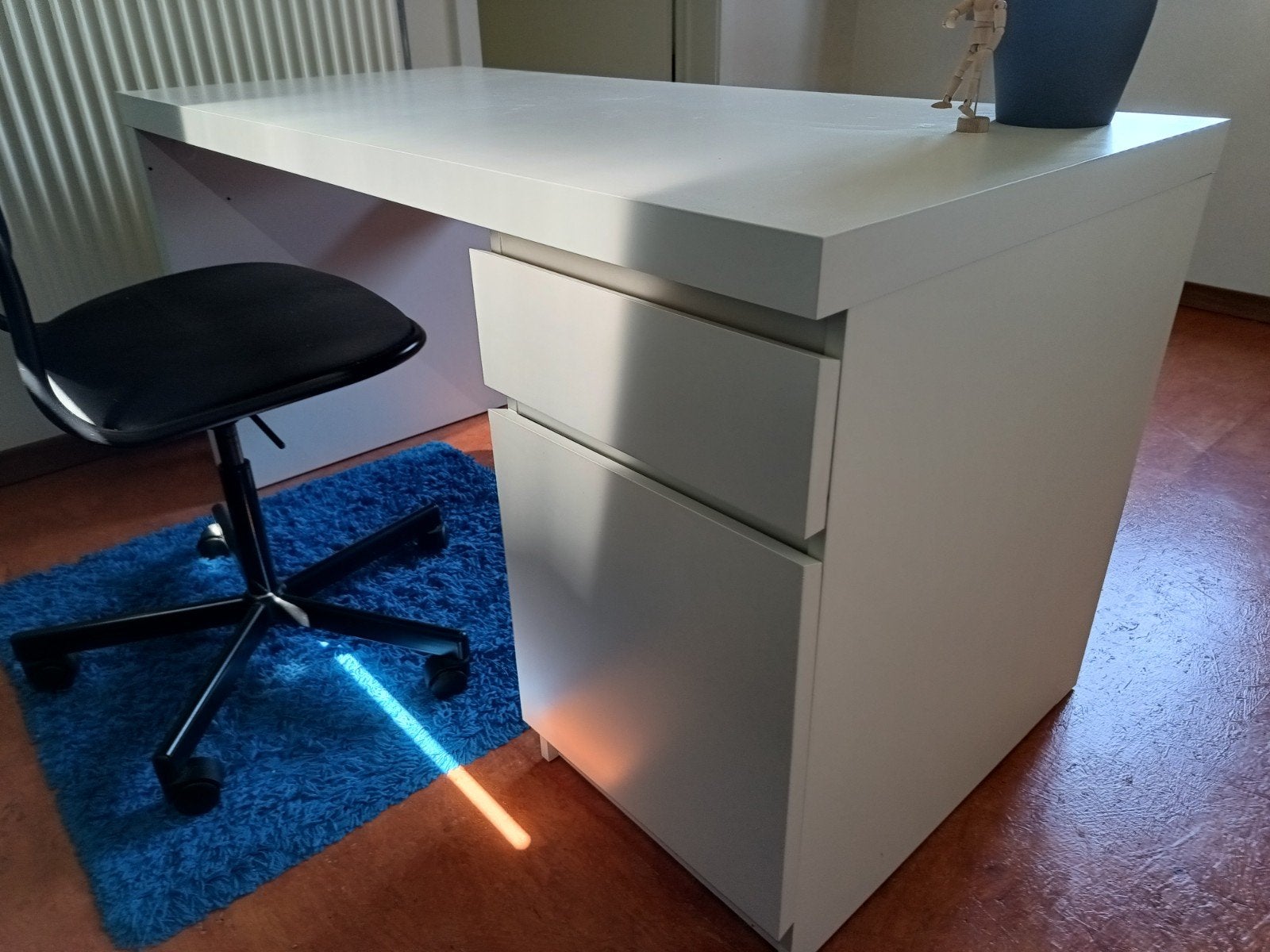 Mooie witte kinderbureau, Huis en Inrichting, Ophalen, IKEA, Kinderbureau