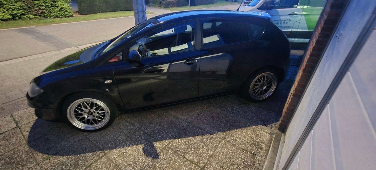zwarte seat leon, bouwjaar 2009. euro 4 benzine, manuel, Auto's, Particulier, Euro 4, Te koop, Benzine