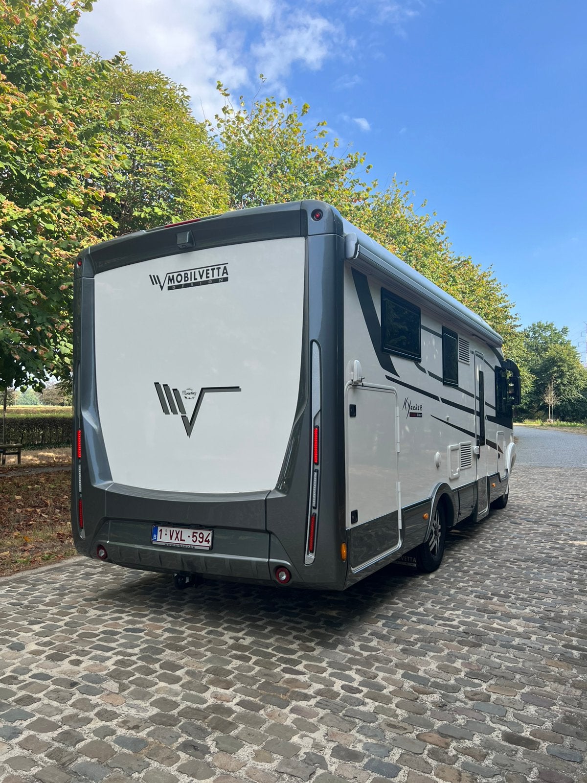 Mobilvetta k yacht 85 tekno line 4200 kg, Caravanes & Camping, Jusqu'à 4, Toilette à cassette, Fiat, Boîte manuelle