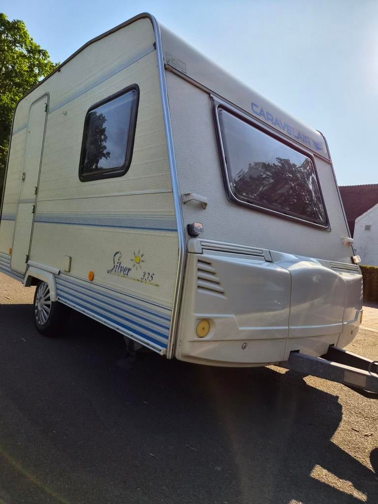 Caravan caravelair 335 Keuringsvrij, Caravans en Kamperen, Dwarsbed, Schokbreker, 4 tot 5 meter, Caravelair