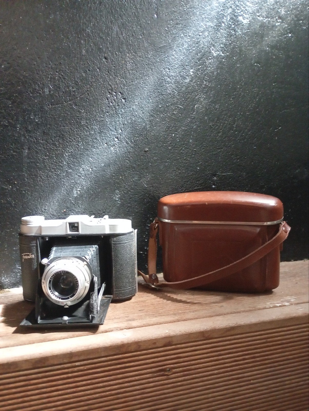 Appareil photo pliable Franka Solida I + étui en cuir — Fran, Enlèvement ou Envoi