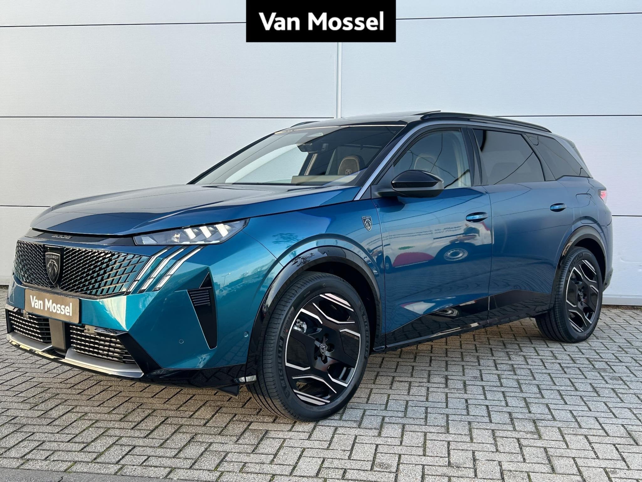 Peugeot 5008 e-5008 210 GT 5 seats +pano dak+alcantara, Stof, Gebruikt, Zwart, 157 kW