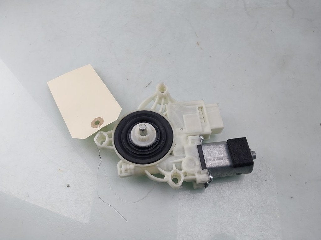 MOTEUR LEVE VITRE ELECTRIQUE BMW 3 serie Touring (G21), Utilisé, BMW, Petuelring 130
80809  München, DE, Bayerische Motoren Werke AG
