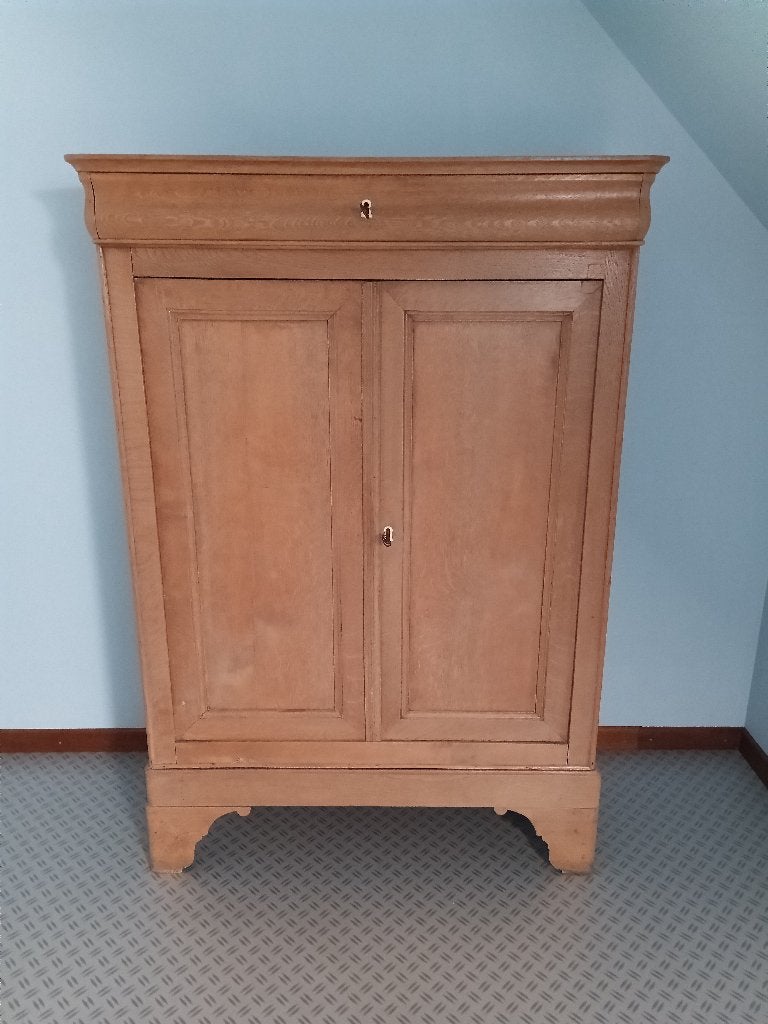 Petite lingère Louis Philippe, Enlèvement