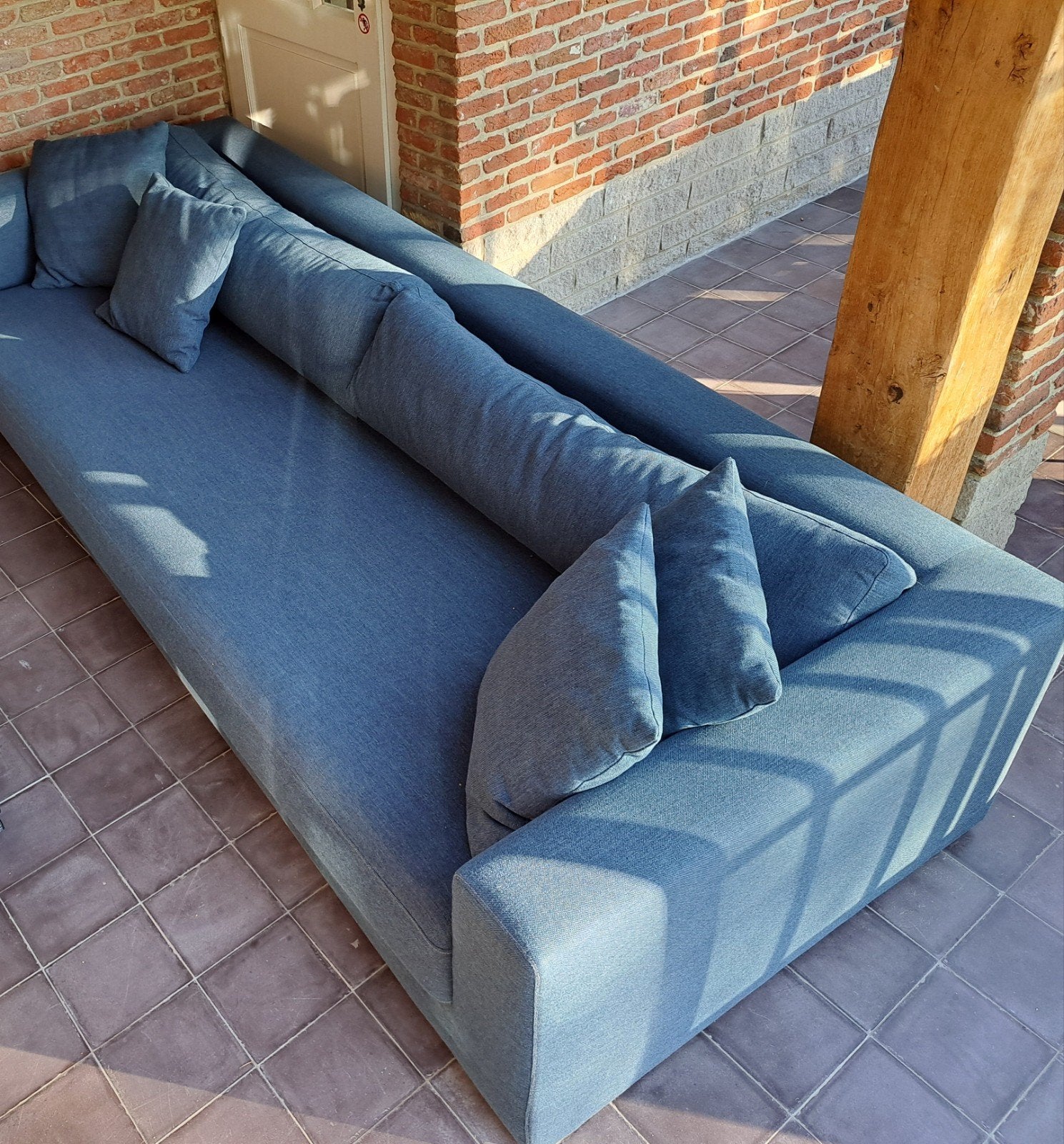Fauteuil bleu 3 mètres, excellent état, Maison & Meubles, 100 à 125 cm, 250 à 300 cm, Quatre personnes ou plus, Banc droit