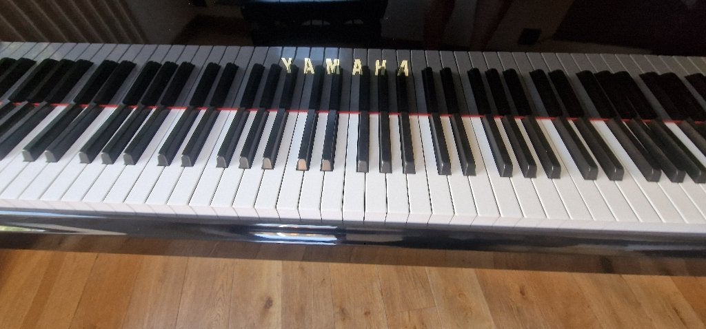 piano Yamaha C3, Muziek en Instrumenten, Zwart, Ophalen of Verzenden, Zo goed als nieuw, Hoogglans