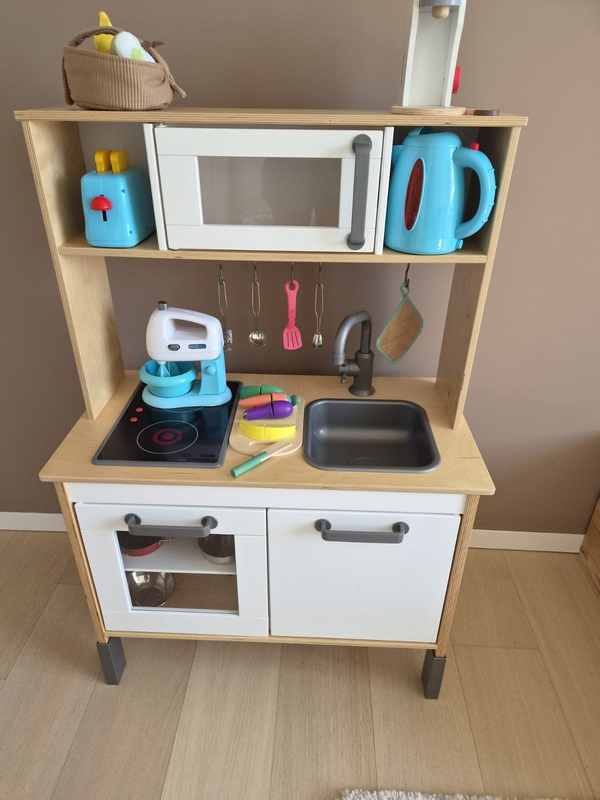 Speelgoedkeuken met veel attributen, Ophalen, Zo goed als nieuw, Hout, Speelkeuken
