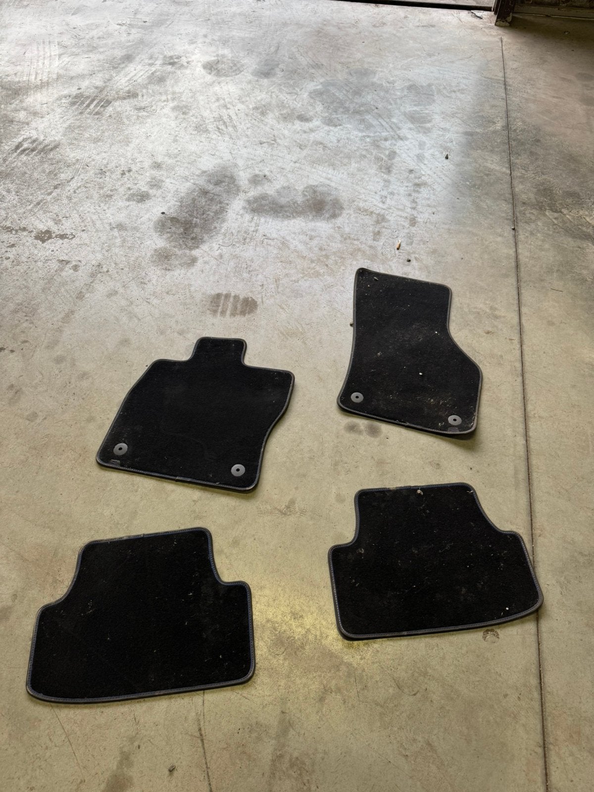 Tapis de sol Golf 8R, Enlèvement, Comme neuf