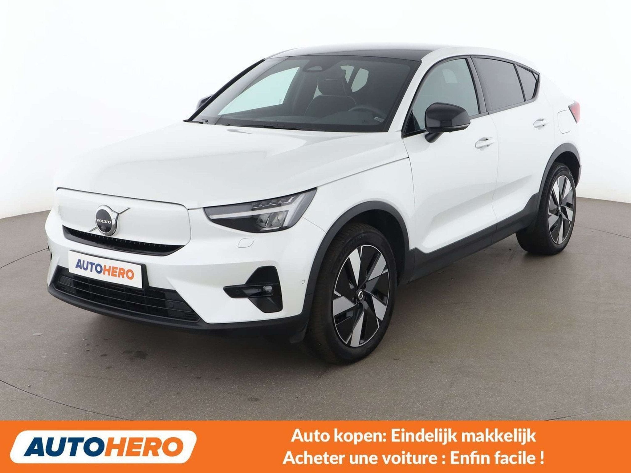 Volvo C40 Recharge Twin Pure 300 kW Ultimate AWD (bj 2023), Auto's, Volvo, Automaat, Gebruikt, Zwart, Wit
