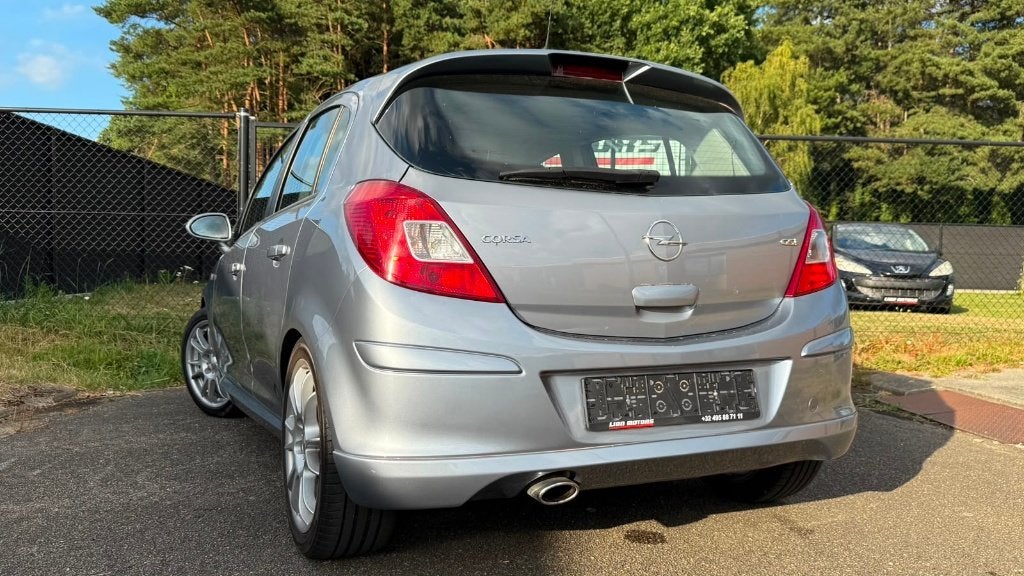 Opel Corsa 1.6 Turbo 16v GSI | nette staat | onderhoudsboek, Autos, Argent ou Gris, Achat, 110 kW, Entreprise