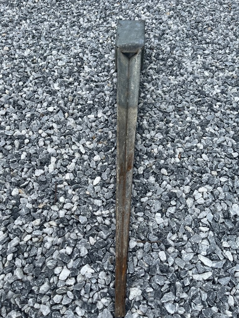 Grondspies, paalhouder, grondpin - 90 cm., Tuin en Terras, Palen, Balken en Planken, Ophalen, Nieuw, Minder dan 180 cm