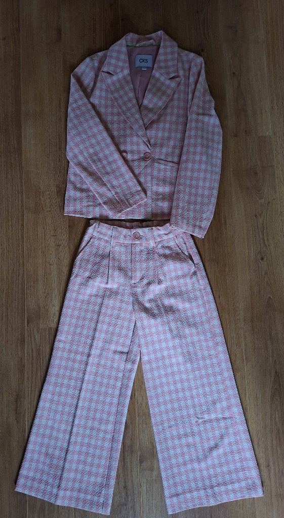 CKS broekpak 128/134, Enfants & Bébés, Vêtements enfant | Taille 128, Enlèvement ou Envoi, Ensemble, Cks, Comme neuf