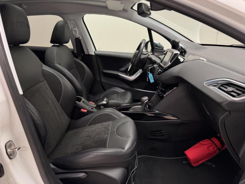 Peugeot 2008 1.2i Crossway AUTOM. *TOPSTAAT* GPS|PANO|PDC|AI, Auto's, Peugeot, Automaat, 110 g/km, Wit, 5 deurs
