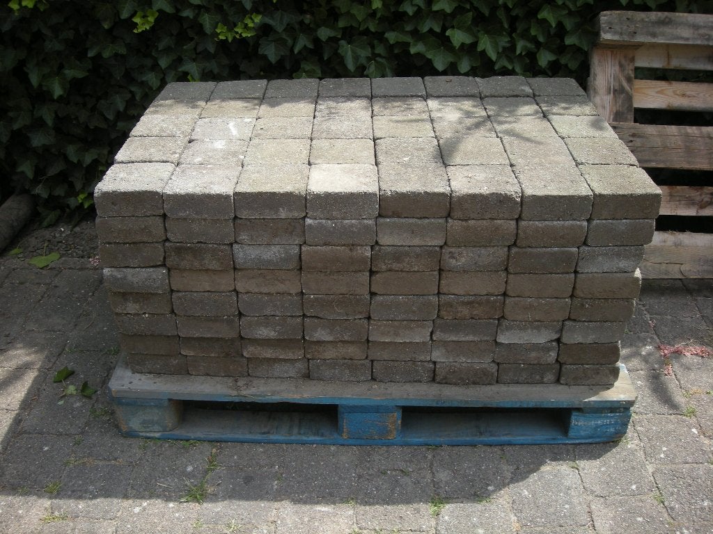 Lot +10m² betonklinkers 13,5x13,5x5,5 donkergrijs-bruin, Tuin en Terras, Tegels en Klinkers, Gebruikt, Klinkers, Beton, 5 tot 10 m²