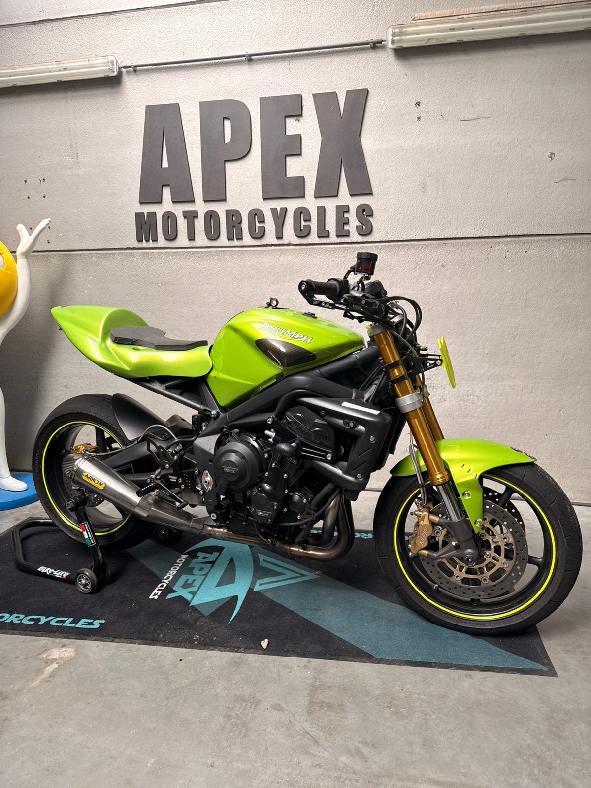 Triumph Street Triple 675 2008, Permis Moto A, Entreprise, Occasion, 3 cylindres