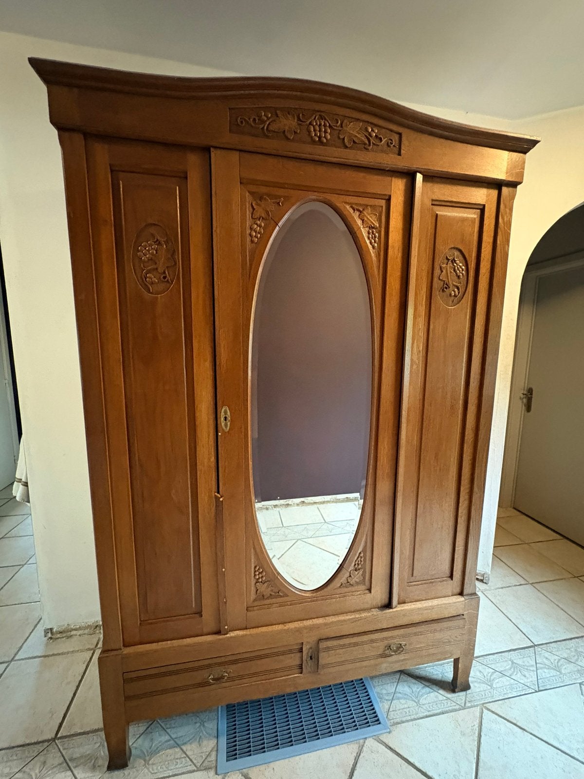 Armoire à glace ancienne. Hauteur 216 cm x largeur 137 cm, Maison & Meubles, Armoires | Penderies & Garde-robes, Antiek, Avec espace de penderie