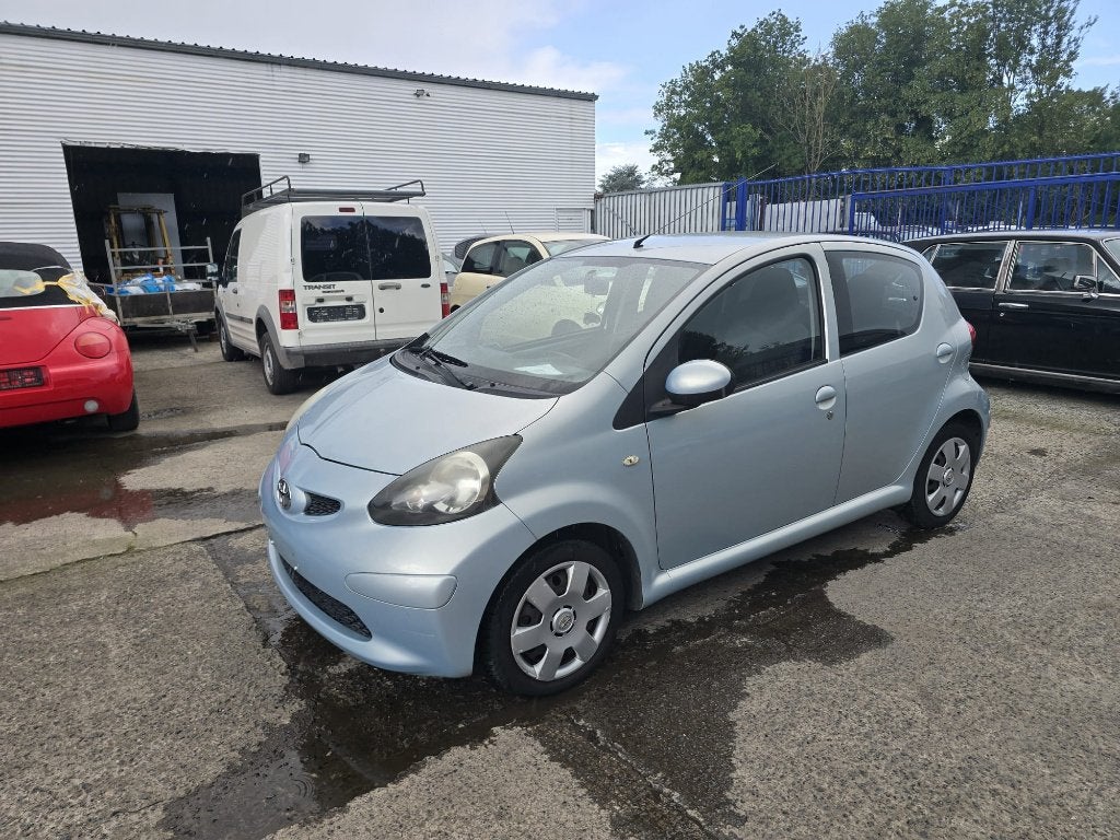 Toyota aygo 1000cc essence seulement 48000km bt auto 5ptes, Auto's, Stof, 50 kW, Zwart, https://public.car-pass.be/vhr/c28aac9a-4378-4b31-8498-bcd186d6f89a