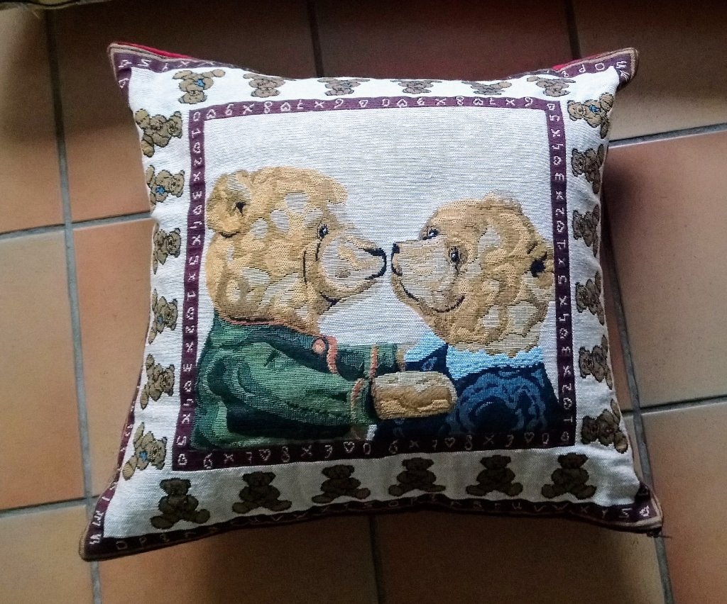 coussin et petit tapis assorti, Enlèvement ou Envoi, Neuf, Coussin décoratif