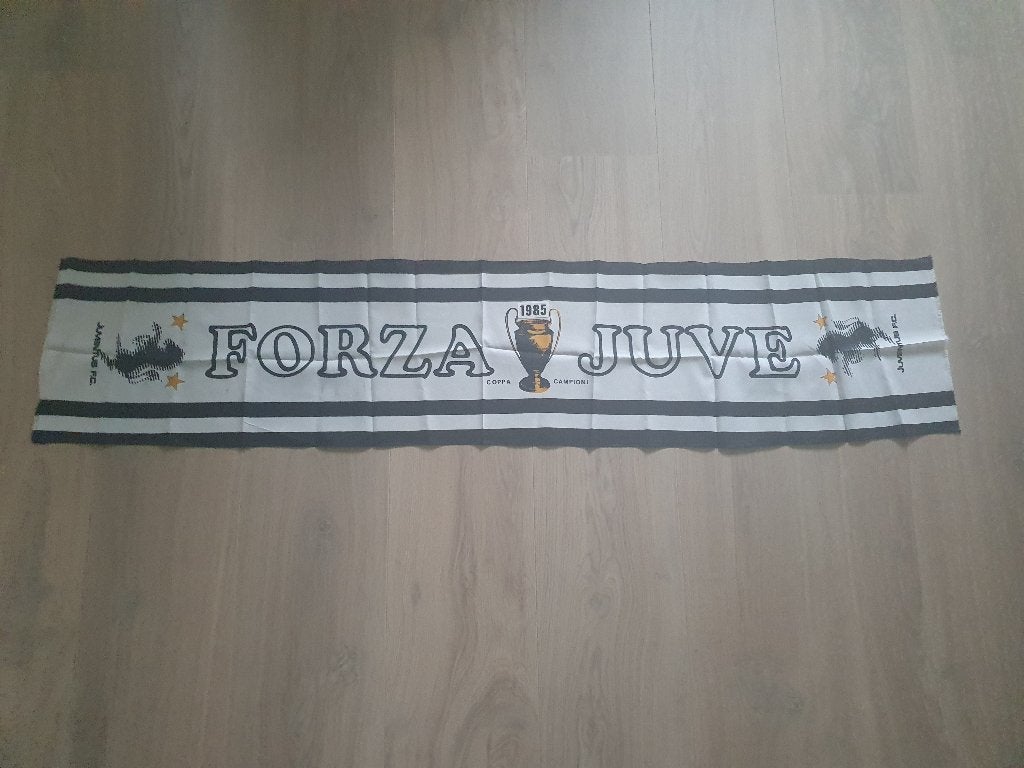 Zijden supporters sjaal Juventus 1985, Ophalen of Verzenden, Zo goed als nieuw
