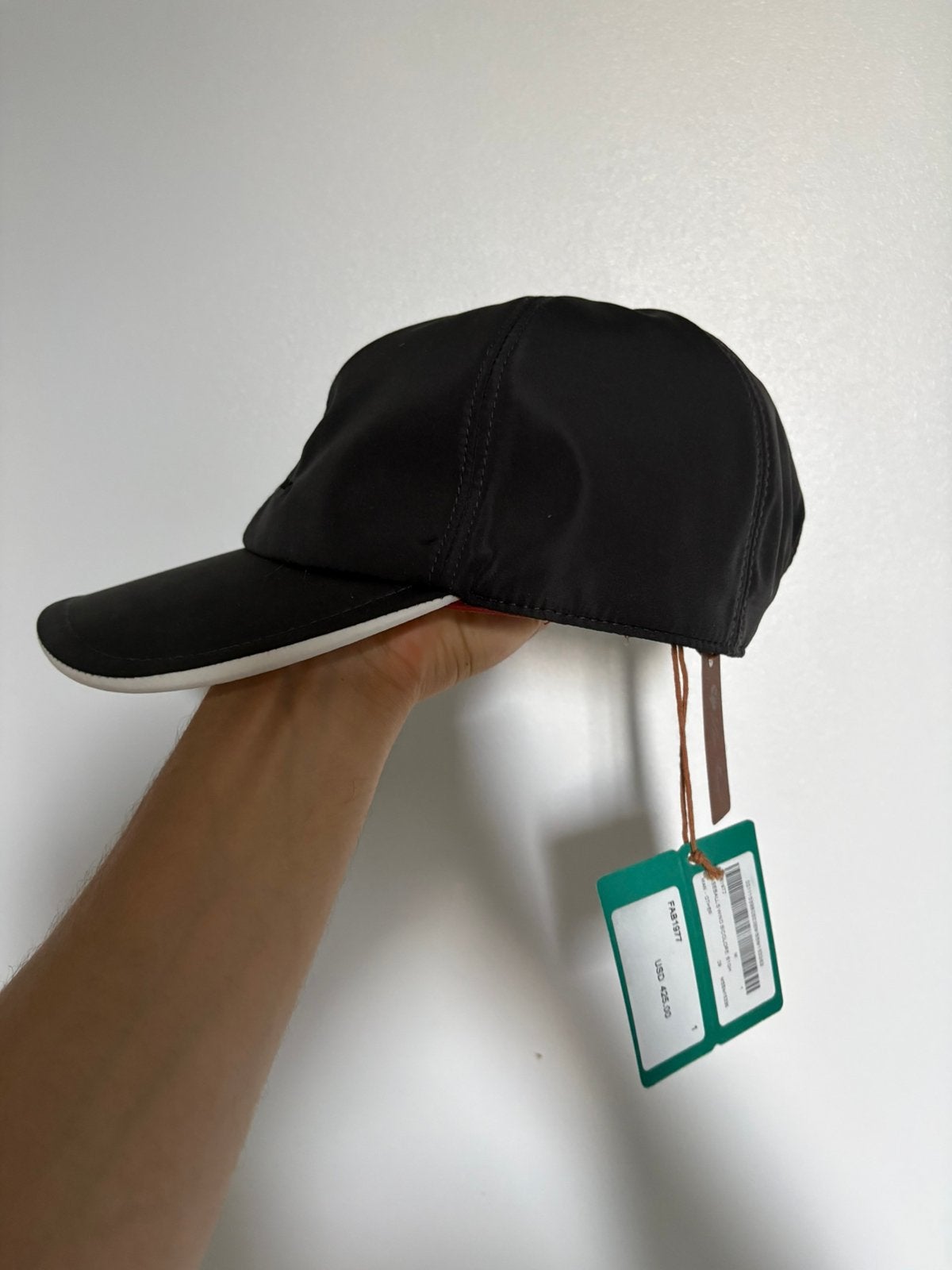 Casquette loro piana, Vêtements | Femmes, Chapeaux & Casquettes, Enlèvement, Comme neuf, Casquette