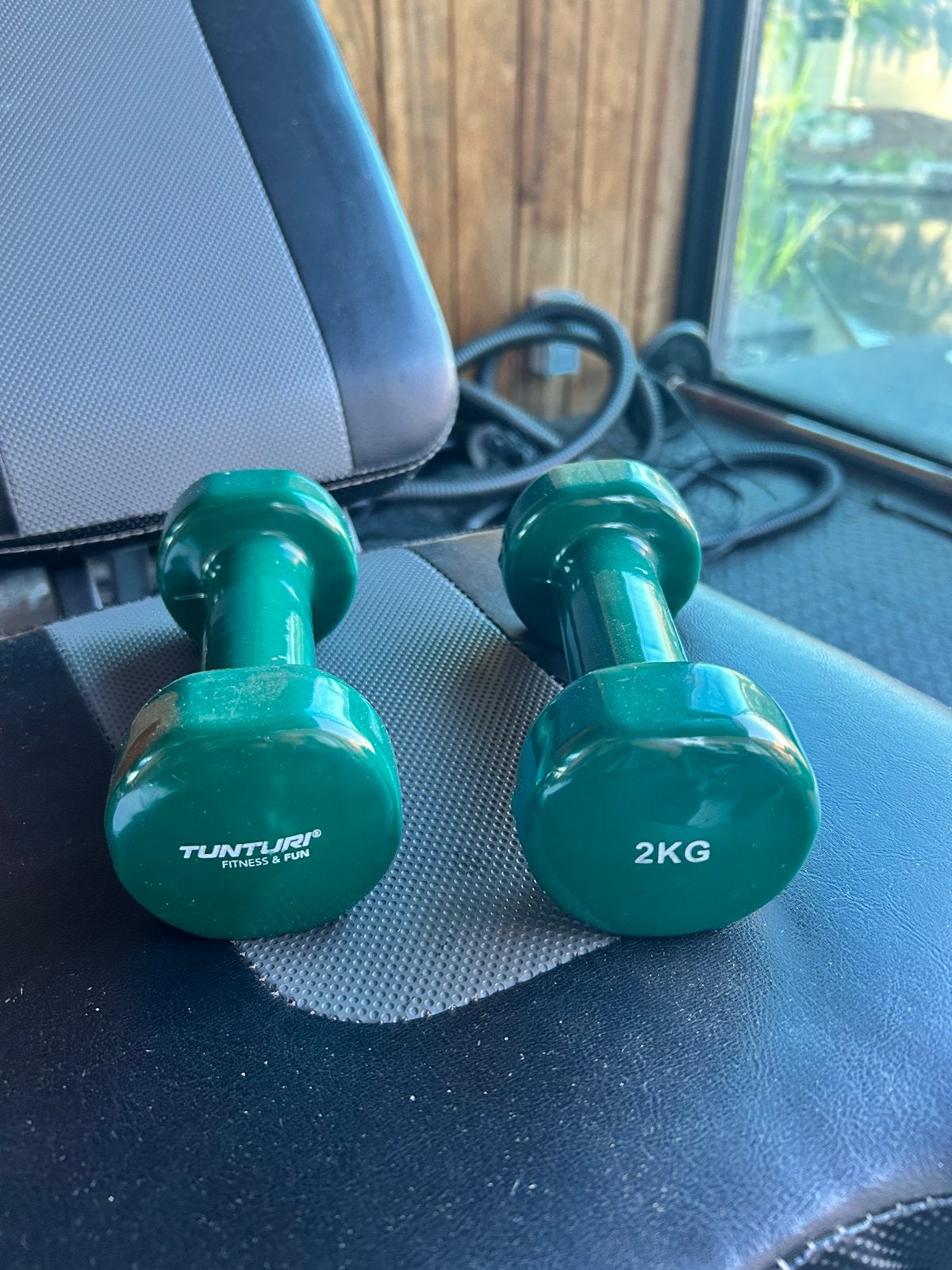 2 haltères Tunturi Fitness & Fun de 2 kg – Très bon état, Enlèvement, Utilisé, Haltère
