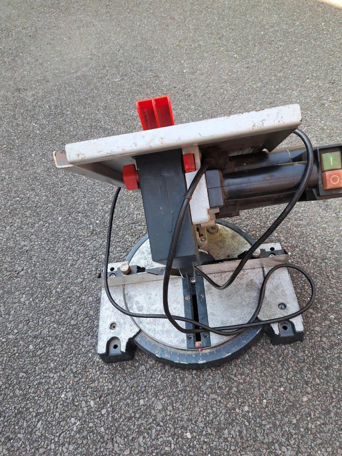 afkort- en verstekzaag, Ophalen, Gebruikt, Einhell kgst210, 600 tot 1200 watt