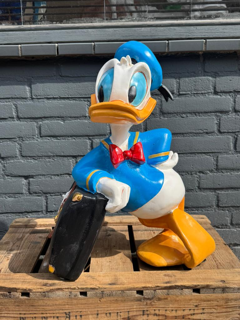 Disney Donald Duck beeld met reiskoffer, Ophalen, Donald Duck, Zo goed als nieuw, Beeldje of Figuurtje