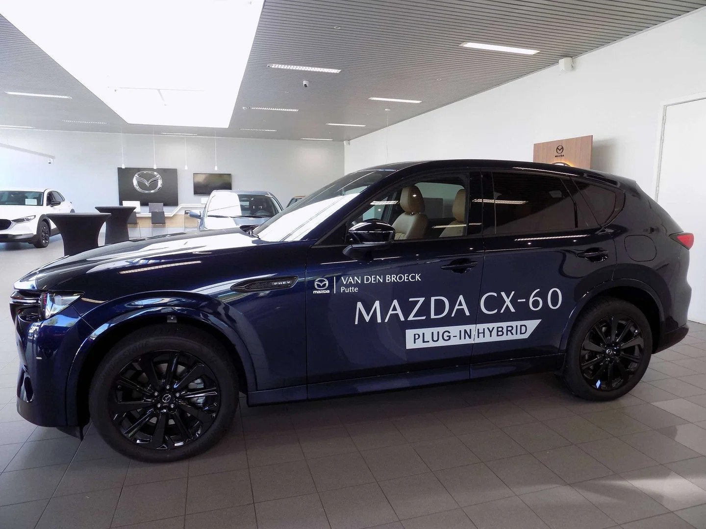 Mazda CX-60 2.5 e-Skyactiv PHEV AWD Homura Plus Demo!, Achat, Beige, Entreprise, Détection des panneaux routiers